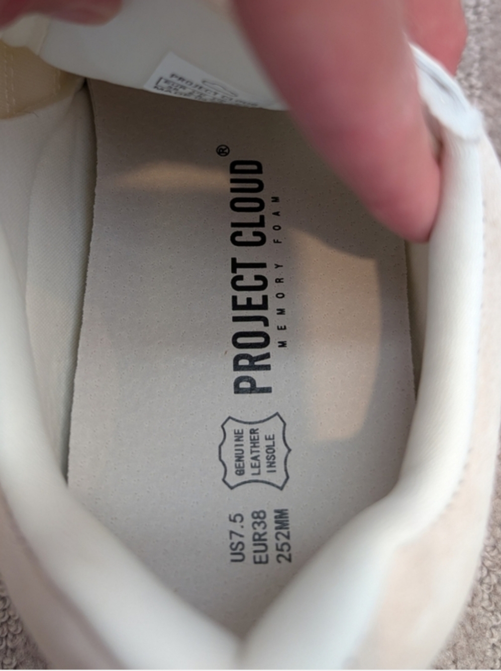 NEW/NIB White Project Cloud Donna Hitop - Picture 6 of 7